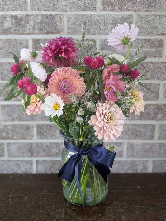 Mother's Day: Deluxe Arrangement