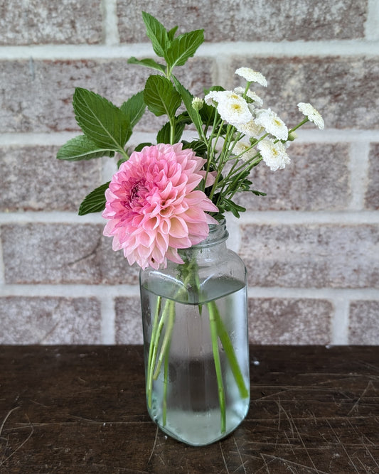 Bud vase
